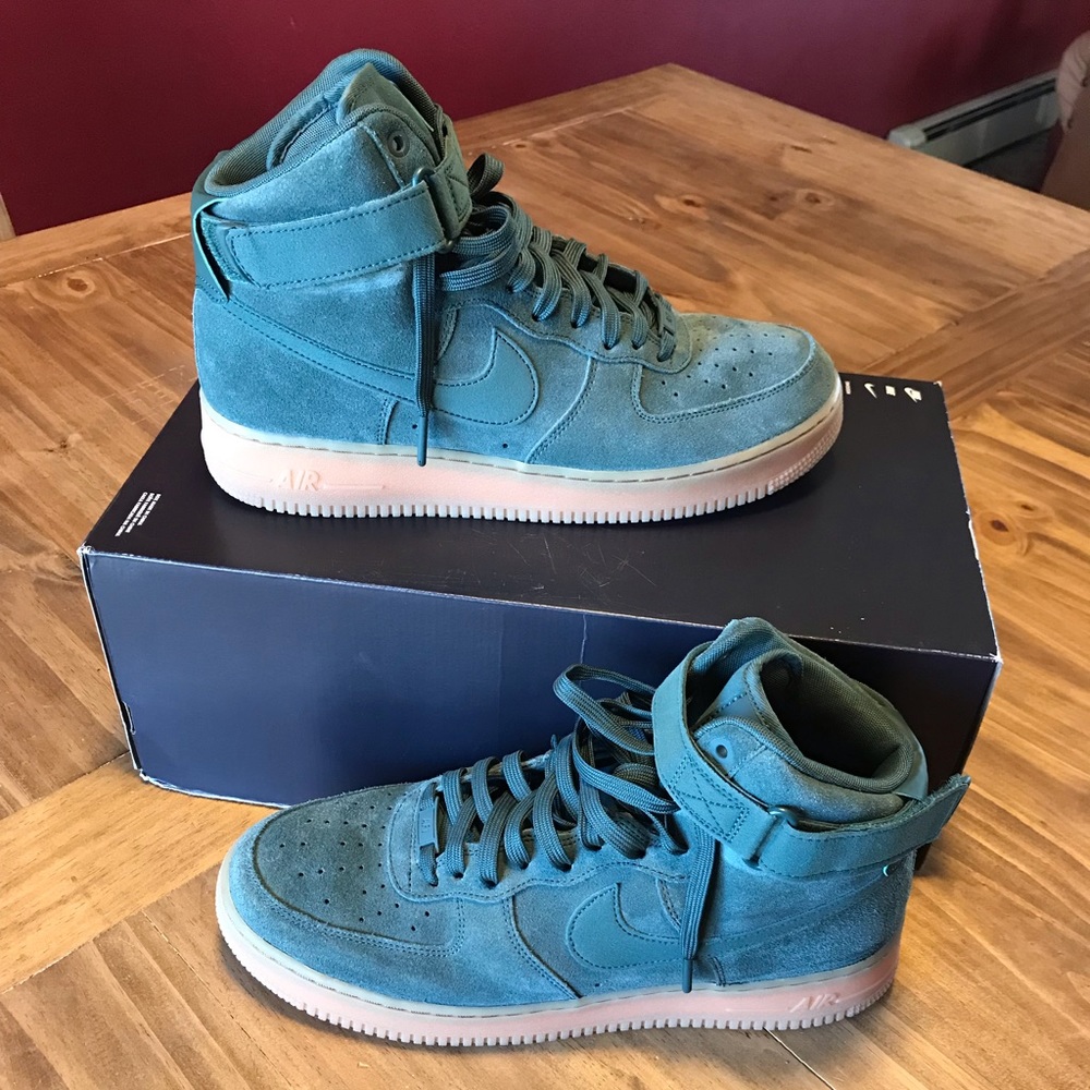Dark Green Air Force 1 High ‘07 LV8 Suede, Sz 11